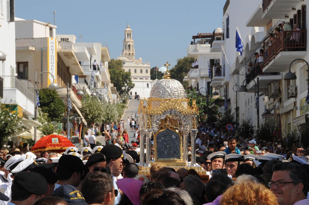 Τήνος: Χιλιάδες κόσμου και φέτος στον εορτασμό της Μεγαλόχαρης