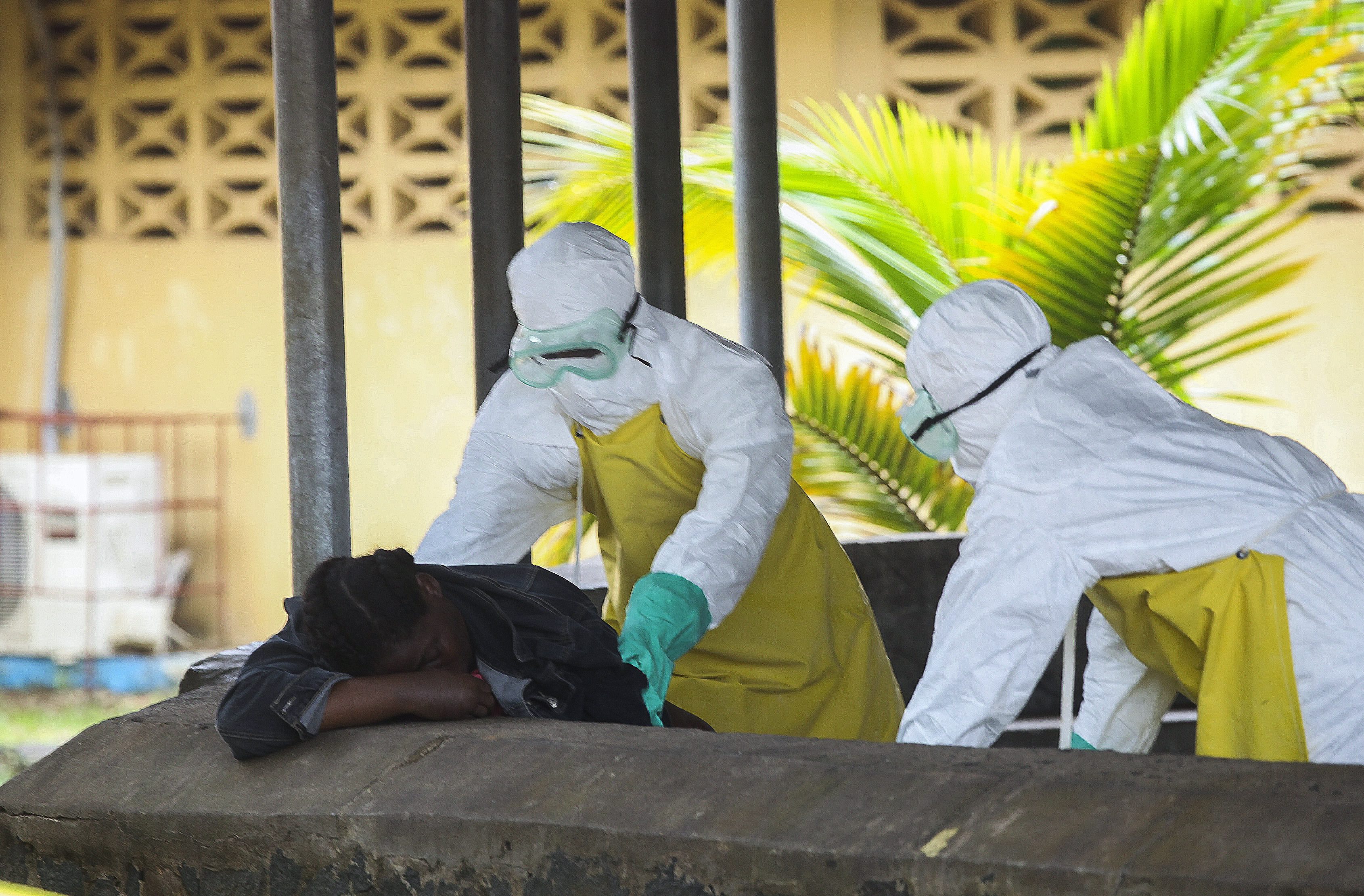 Λιβερία: Ενοπλη επίθεση σε κλινική- Εφυγαν ασθενείς με Εμπολα