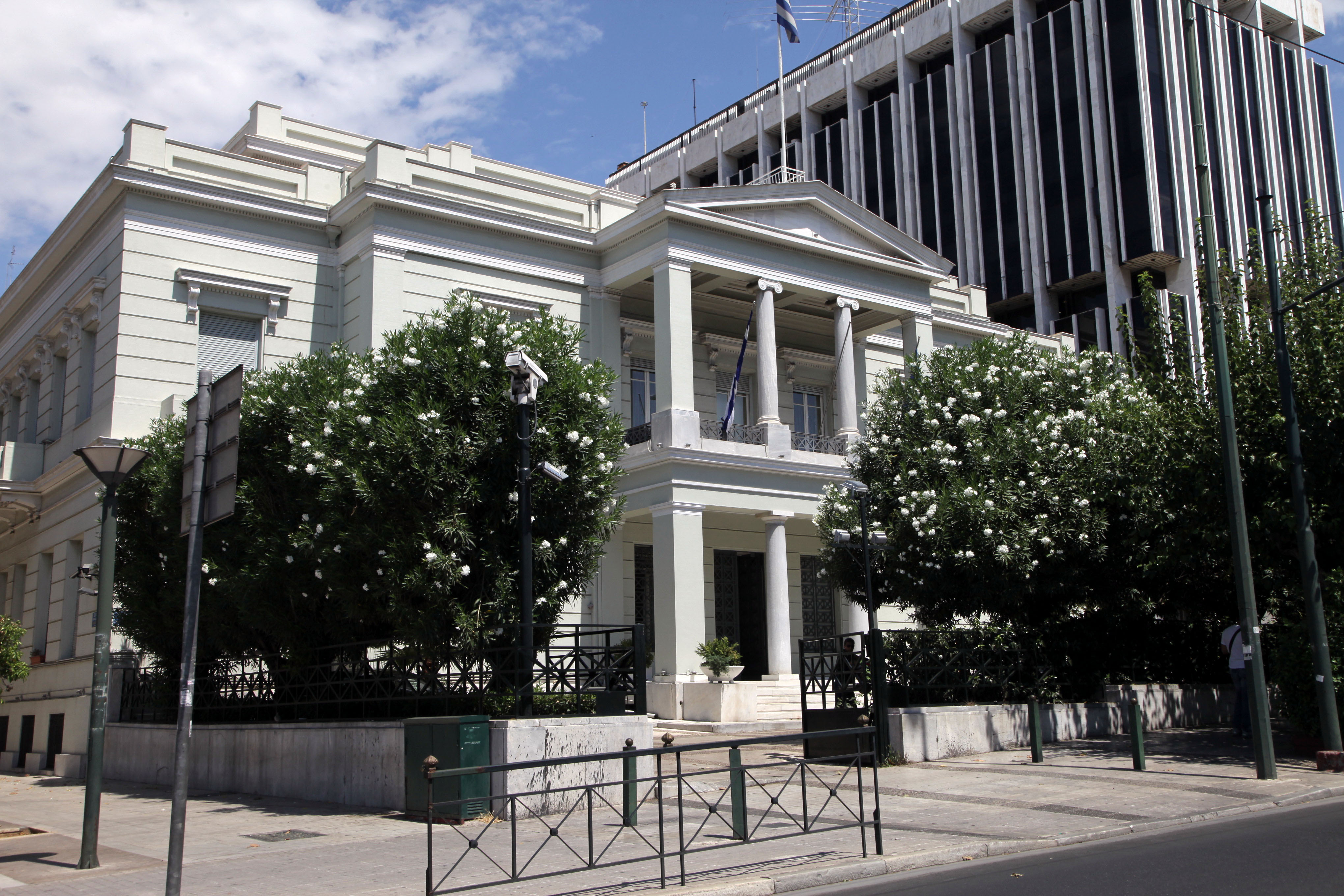 ΥΠΕΞ: Παραλήρημα Ούγγρων κατά της Ελλάδας για το προσφυγικό