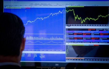 Σε χαμηλό δύο μηνών η απόδοση των ελληνικών 10ετών ομολόγων