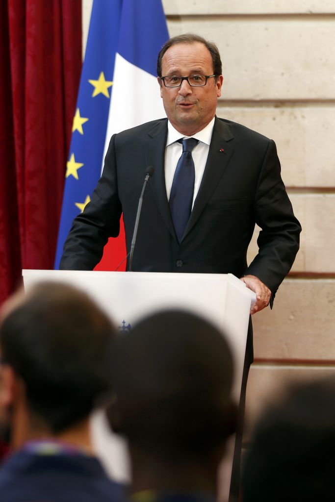 Ολάντ: Πακέτο φοροαπαλλαγών για νοικοκυριά με χαμηλό εισόδημα