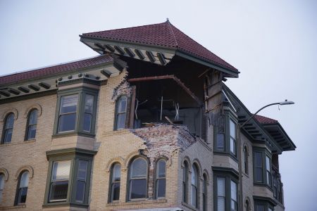 Δεκάδες τραυματίες μετά από σεισμό 6,1 βαθμών στη βόρεια Καλιφόρνια