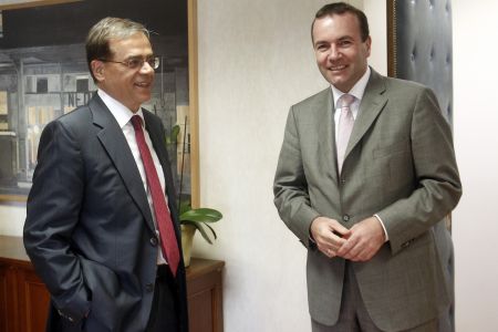 Βέμπερ: Δώστε κατάλογο προτάσεων για την ανάπτυξη στον Γιούνκερ