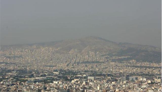 Ξεπέρασαν το όριο οι τιμές όζοντος στην Αθήνα την Τετάρτη