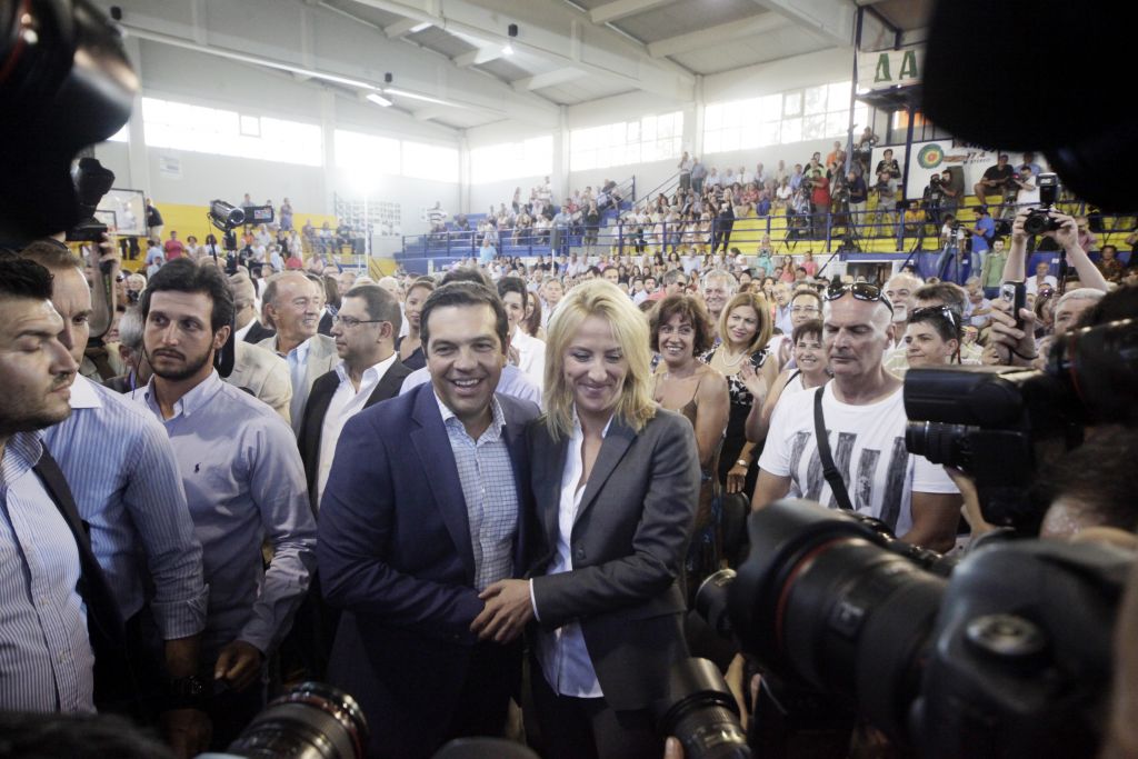 Αλλαγή φρουράς στην Αττική – Ορκίστηκε περιφερειάρχης η Δούρου