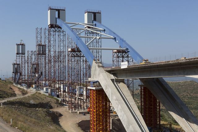 Στο τέλος του 2014 παραδίδεται η Γέφυρα της Τσακώνας