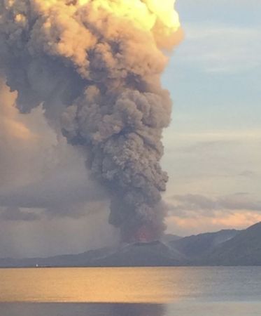 Eκρήγνυται τo ηφαίστειο Ταβουρβούρ στην Παπούα Νέα Γουινέα