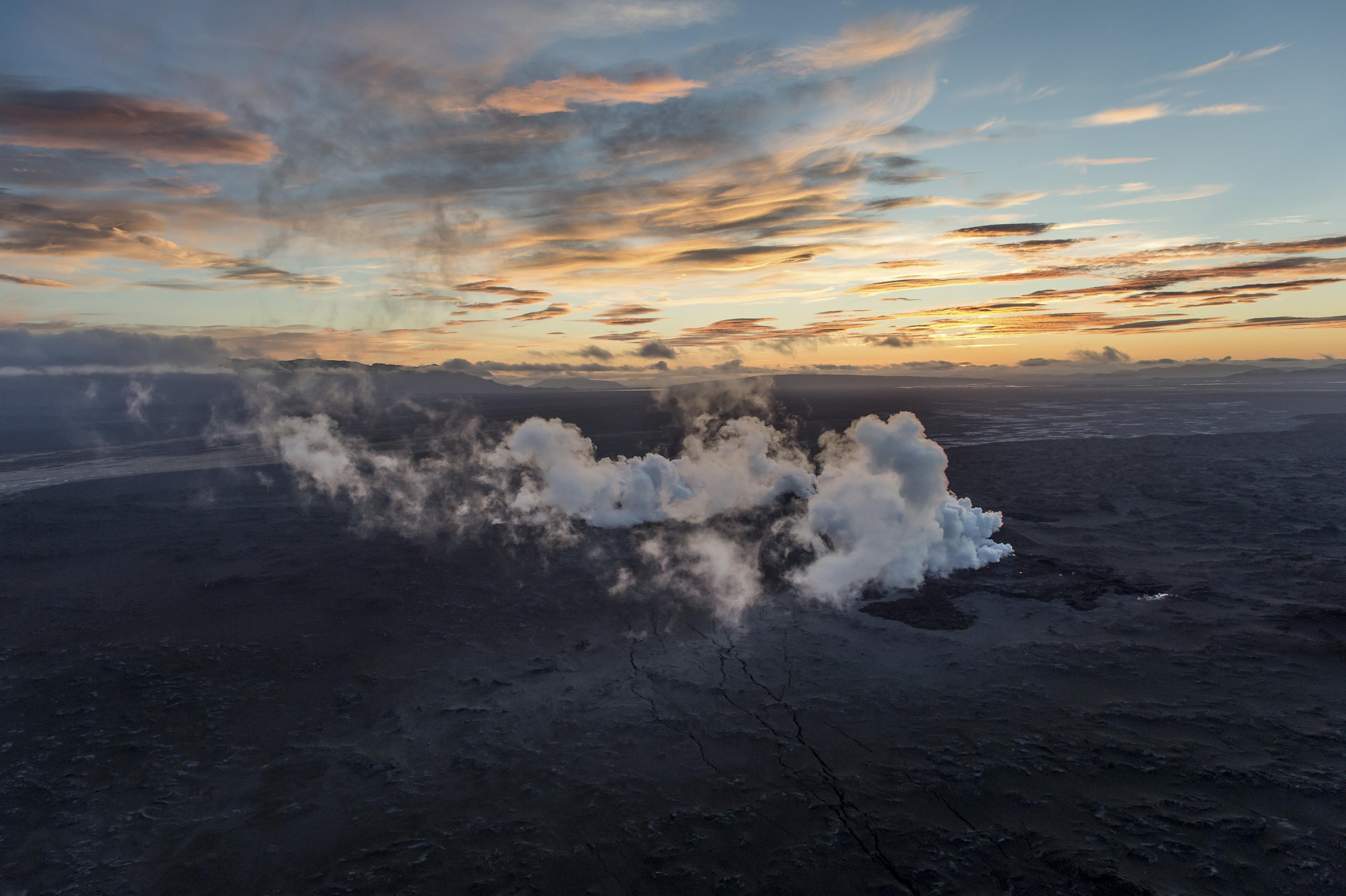 Επιτρέπονται οι πτήσεις πάνω από το ηφαίστειο της Ισλανδίας