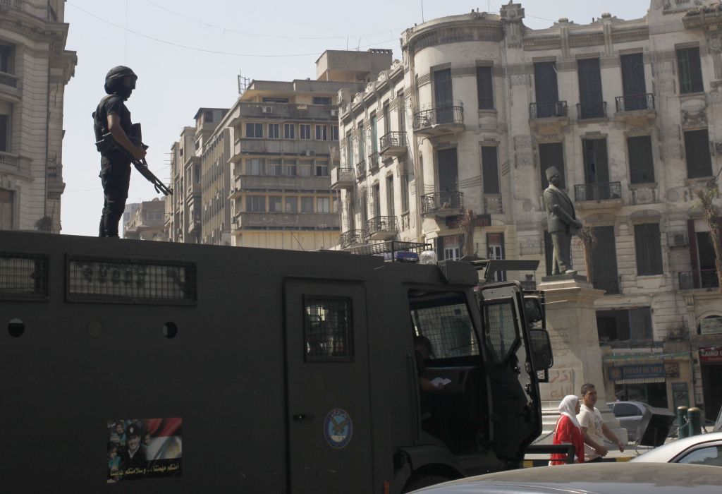 Νεκροί 11 αιγύπτιοι αστυνομικοί μετά από έκρηξη βόμβας