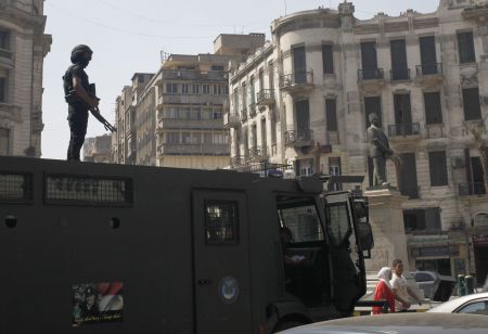 Νεκροί 11 αιγύπτιοι αστυνομικοί μετά από έκρηξη βόμβας