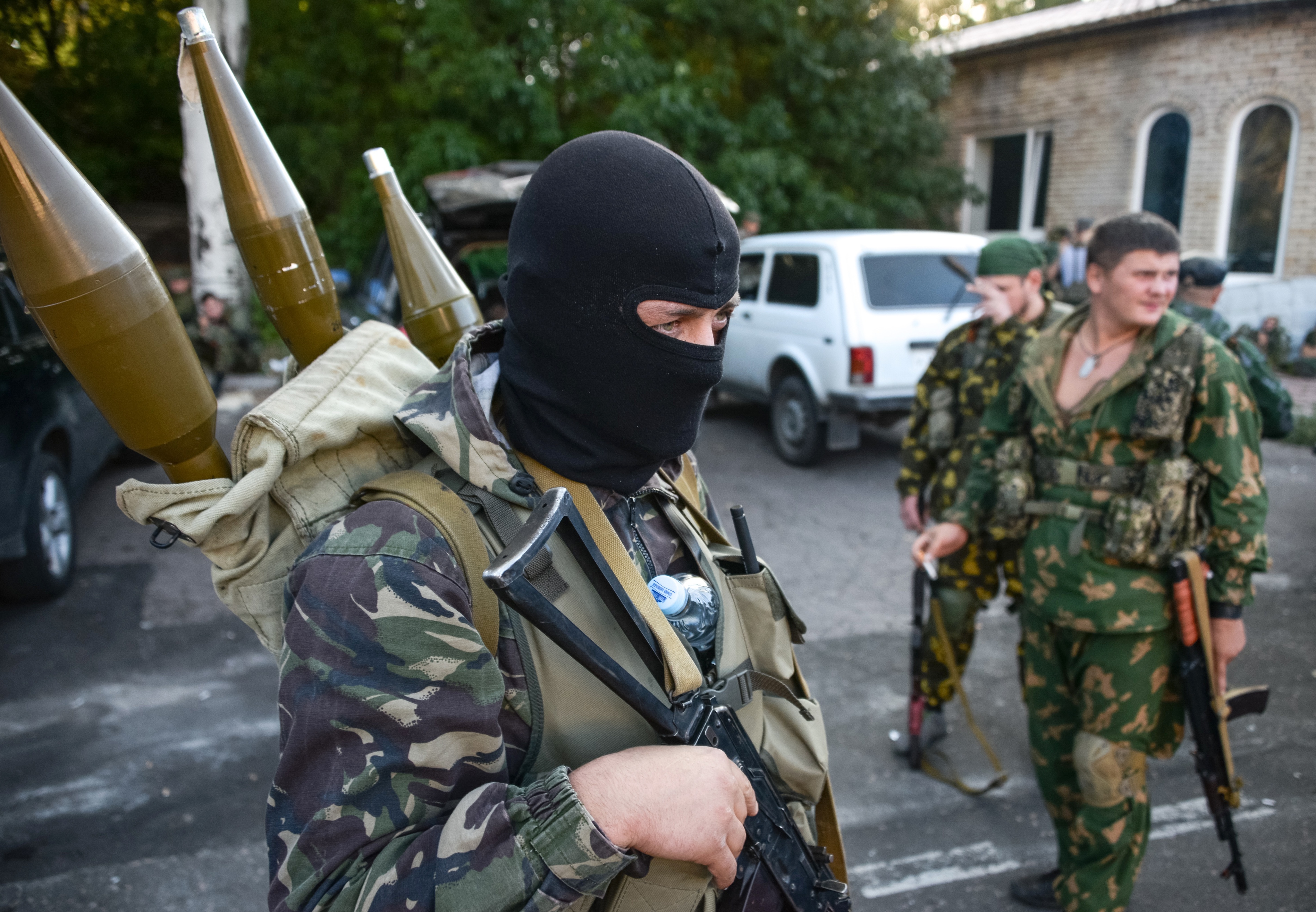 Σύνδεση Κριμαίας-Ρωσίας φοβάται η Δύση – Διαπραγματεύσεις στο Μινσκ