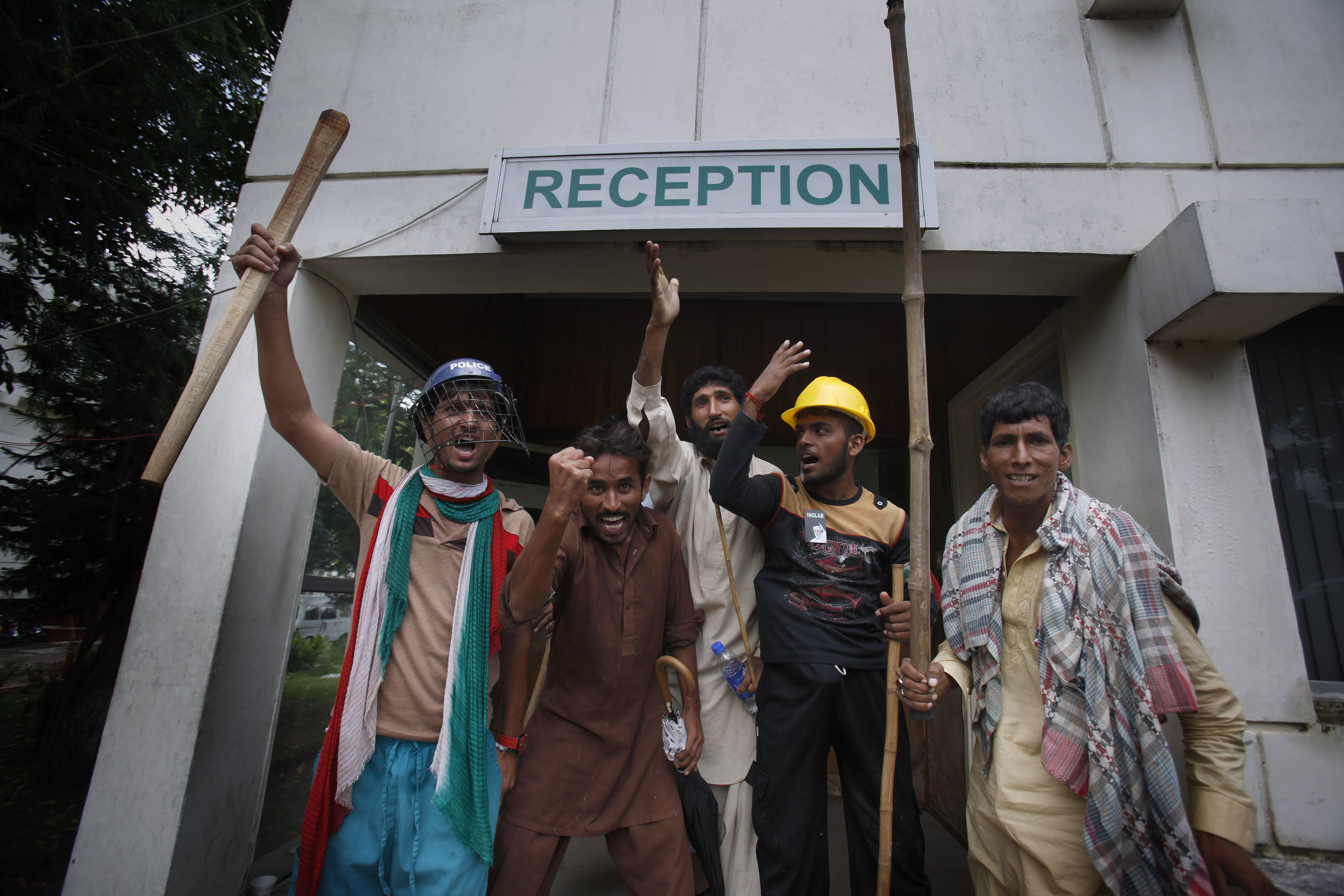 Πακιστάν: Βία και συγκρούσεις στις αντικυβερνητικές διαδηλώσεις