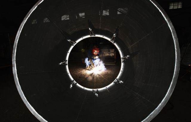 Φρενάρουν οι βιομηχανίες σε Ευρωζώνη και Κίνα