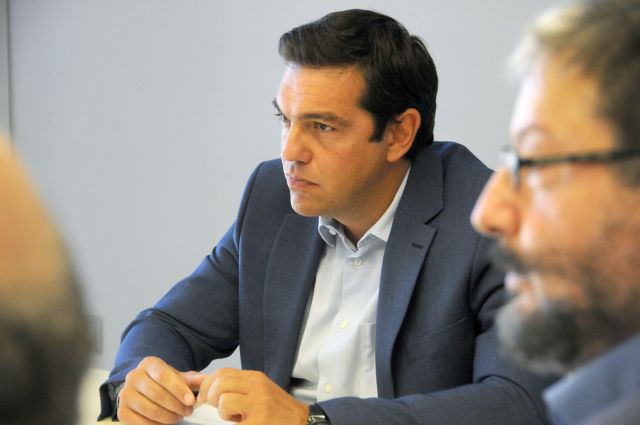 Tsipras promises to restore minimum wage to 751 euros