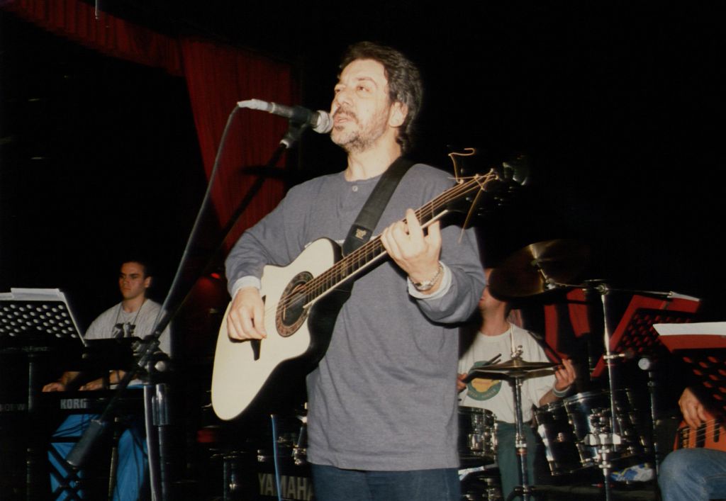 Singer and composer Antonis Vardis passes away