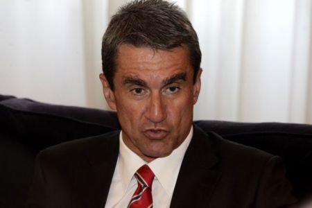 Λοβέρδος: Κλόουν ο Βαρουφάκης που παίζει τον υπουργό Οικονομικών