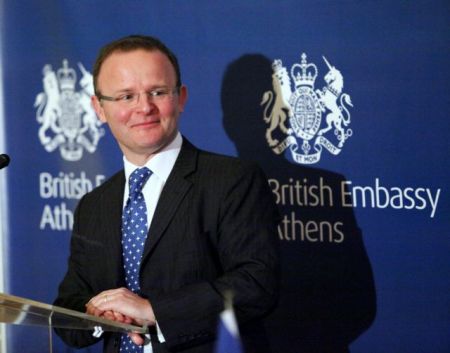 Βρετανός πρέσβης: Εκκληση προς όλες τις πλευρές για συμφωνία