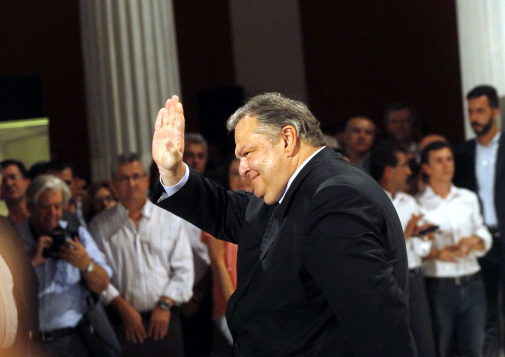 Βενιζέλος: Η «ευτέλεια των κλακαδόρων» δεν ανήκει στην δημοκρατική παράταξη