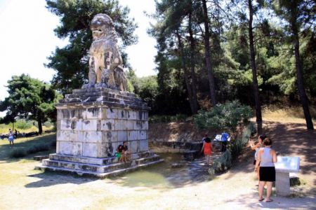 Οι τυμβωρύχοι της Αμφίπολης