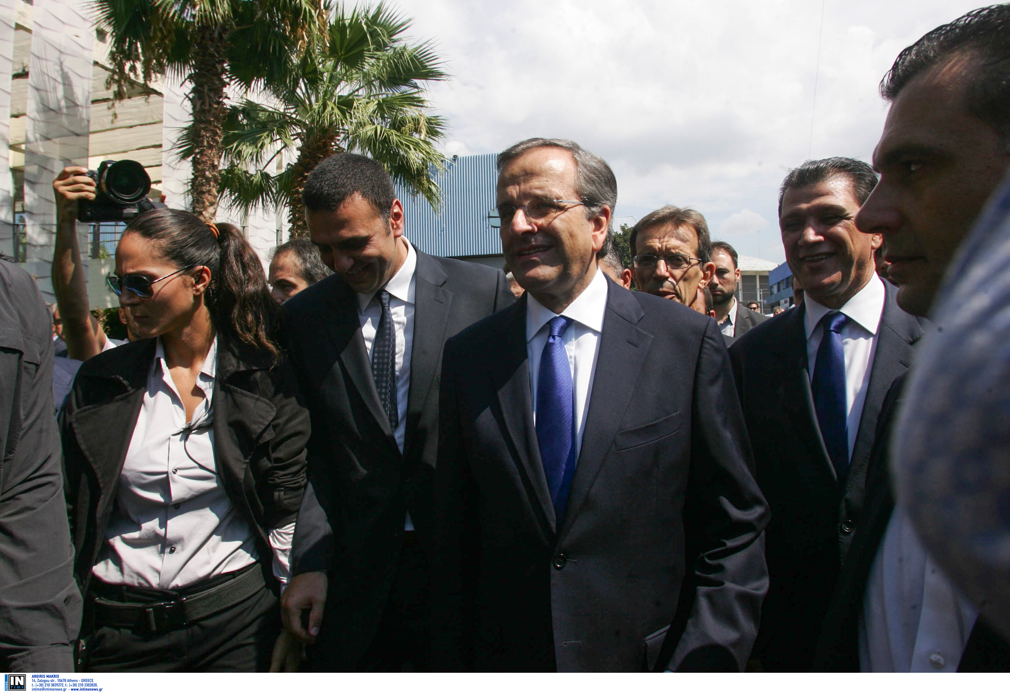 Να μεταστραφεί το κλίμα στην κοινωνία πριν την εκλογή του Προέδρου της Δημοκρατίας επιδιώκει η κυβέρνηση