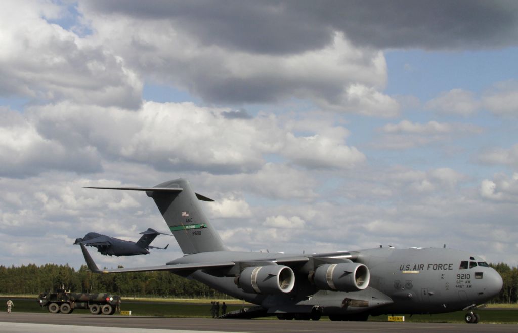 Το δίλημμα «Θεός ή απόταξη»  θέτουν στις ΗΠΑ σε άθεο πιλότο