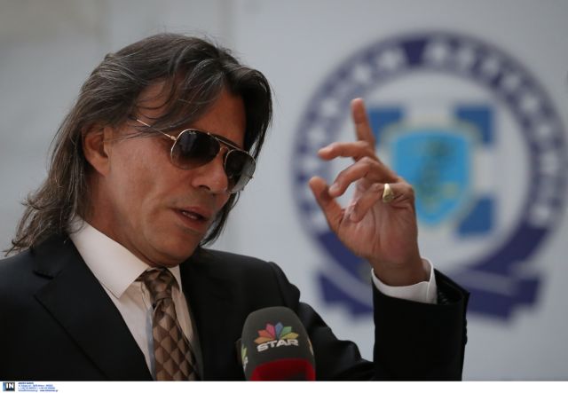 Ερευνες σε πέντε σπίτια σχετικά με τις καταγγελίες στον Δήμο Μαραθώνα