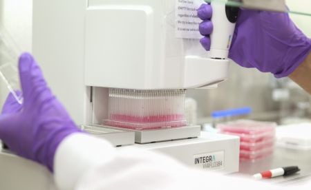 Χωρίς παρενέργειες η πρώτη δοκιμή εμβολίου κατά του Εμπολα