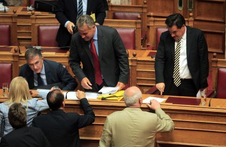 Ξεκίνησε η τριήμερη συζήτηση για τη ψήφο εμπιστοσύνης (live)