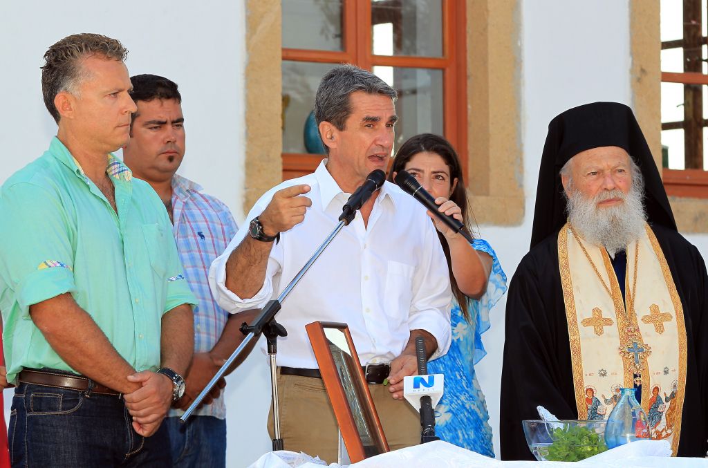 Αγιασμός για 1.300.000 μαθητές με φόντο τα εκπαιδευτικά κενά