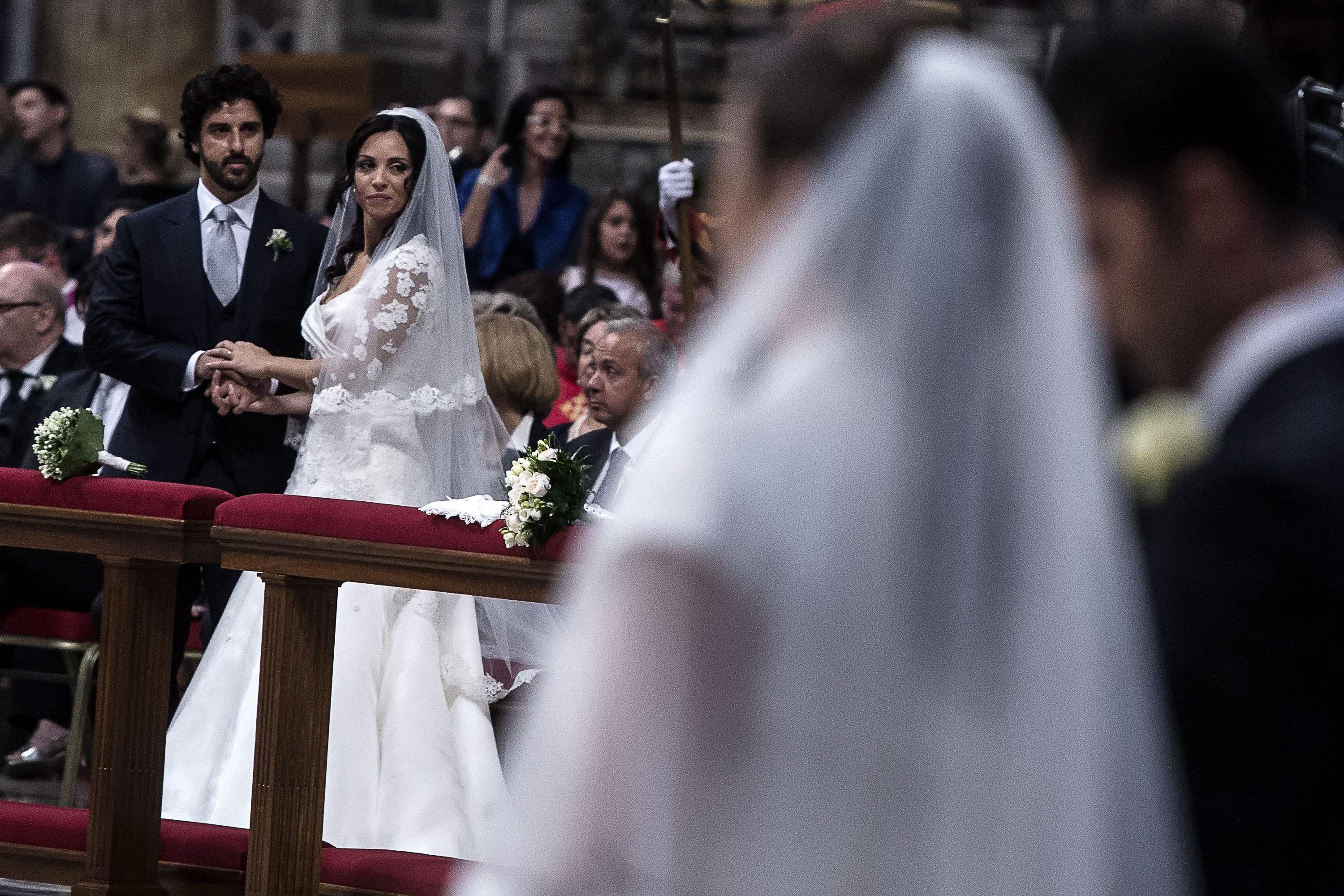 Ο Πάπας Φραγκίσκος αποφάσισε να παντρέψει 20 ζευγάρια Ιταλών