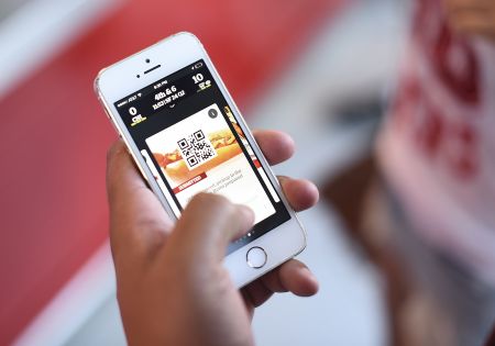 Δαπάνες άνω των 700 εκατ. ευρώ για επισκευή ή αντικατάσταση smartphone