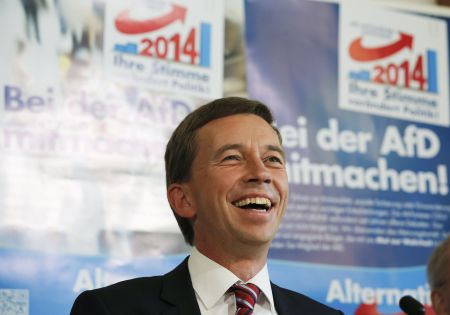 Γερμανία: Το αντιευρωπαϊκό AFD τρίτο κόμμα στις δημοσκοπήσεις