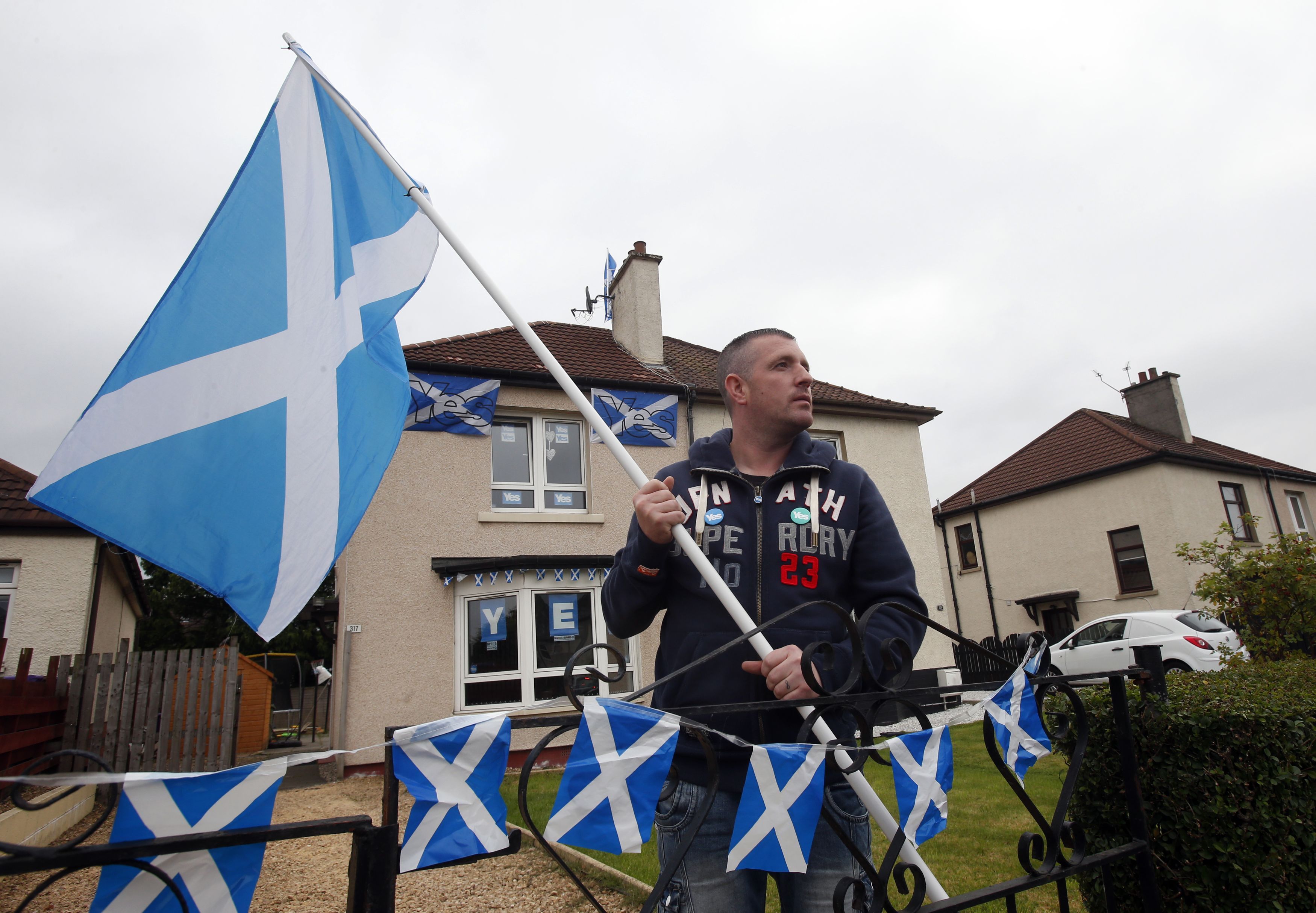 Κάμερον: Προειδοποιήσεις προς τους σκωτσέζους για το δημοψήφισμα