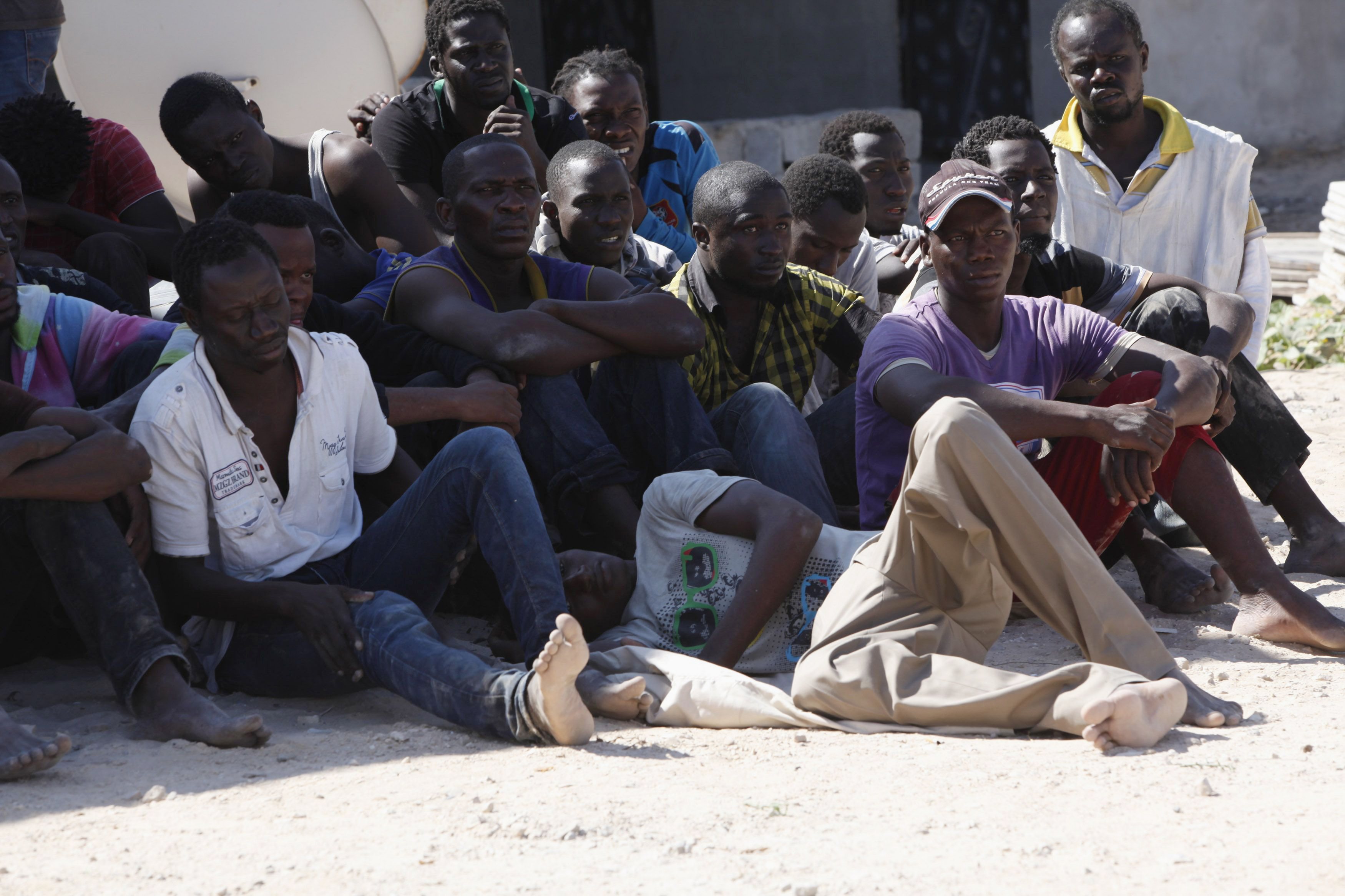 Τουλάχιστον δέκα νεκροί σε ναυάγιο με μετανάστες στις ακτές της Λιβύης
