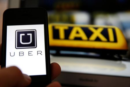 Τζον Κάρολ: «Ο Ντόναλντ Τραμπ είναι η Uber της πολιτικής»