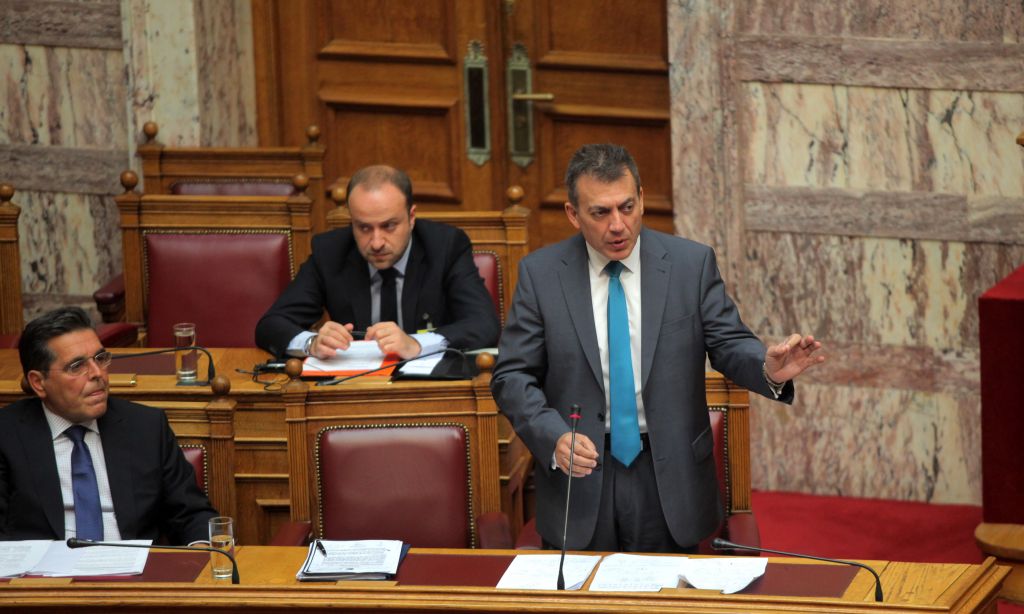 Βρούτσης: Δεν θα μειωθούν κύριες συντάξεις – Δεν θα θιγούν όρια ηλικίας