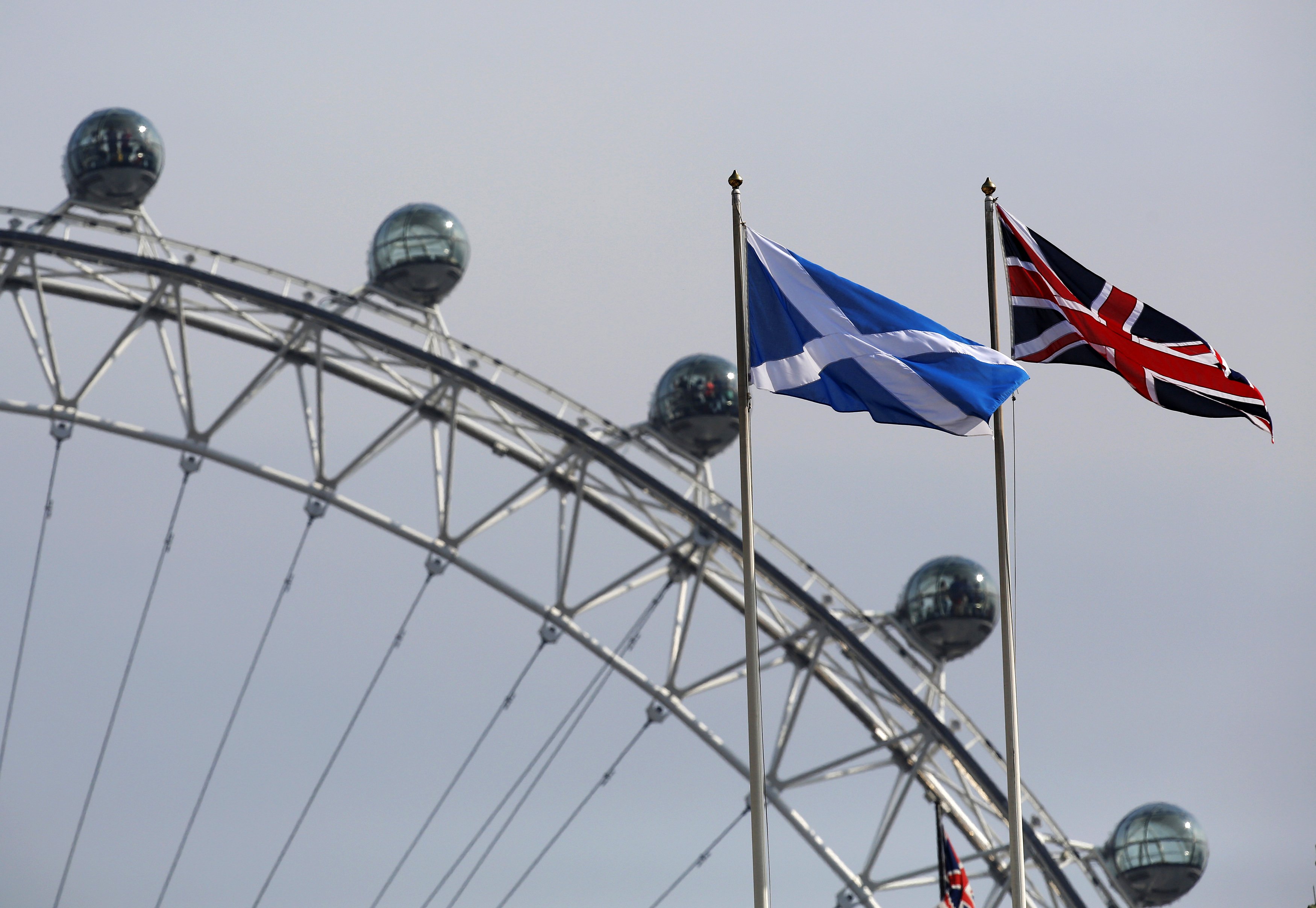Σκωτία: Ο πρωθυπουργός Σάλμοντ παραιτήθηκε από την ηγεσία της Σκωτίας