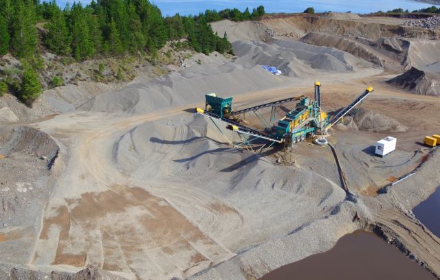 Εξάγει και επενδύει ο εξορυκτικός κλάδος εν μέσω κρίσης