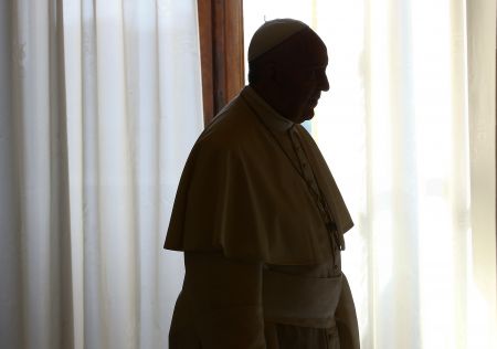 Πάπας: Επαυσε επίσκοπο για συγκάλυψη παιδεραστίας