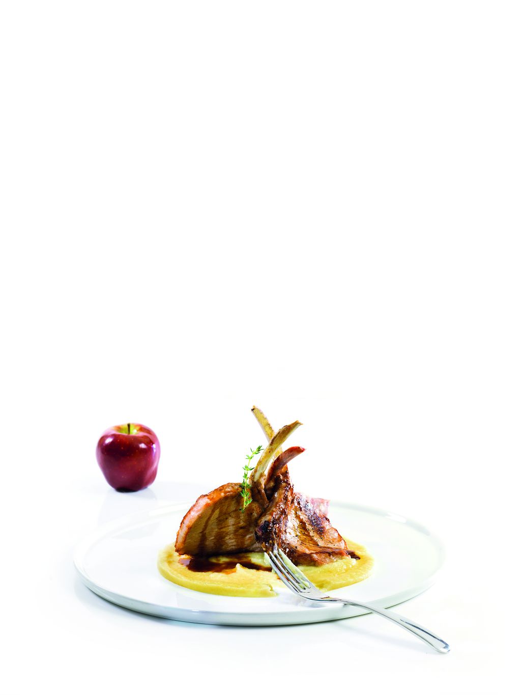 Χοιρινές κοτολέτες με πουρέ μήλου