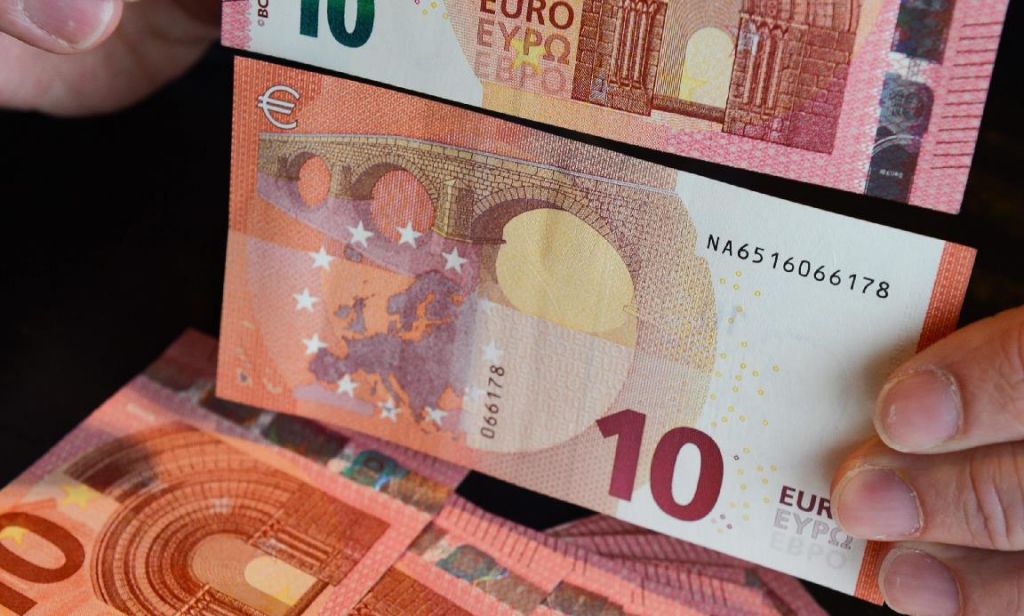 Σε κυκλοφορία το νέο χαρτονόμισμα των 10 ευρώ