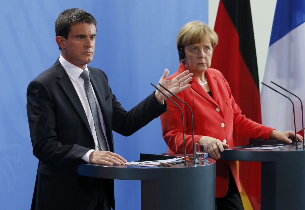 Μέρκελ: Εντυπωσιακές οι γαλλικές μεταρρυθμίσεις