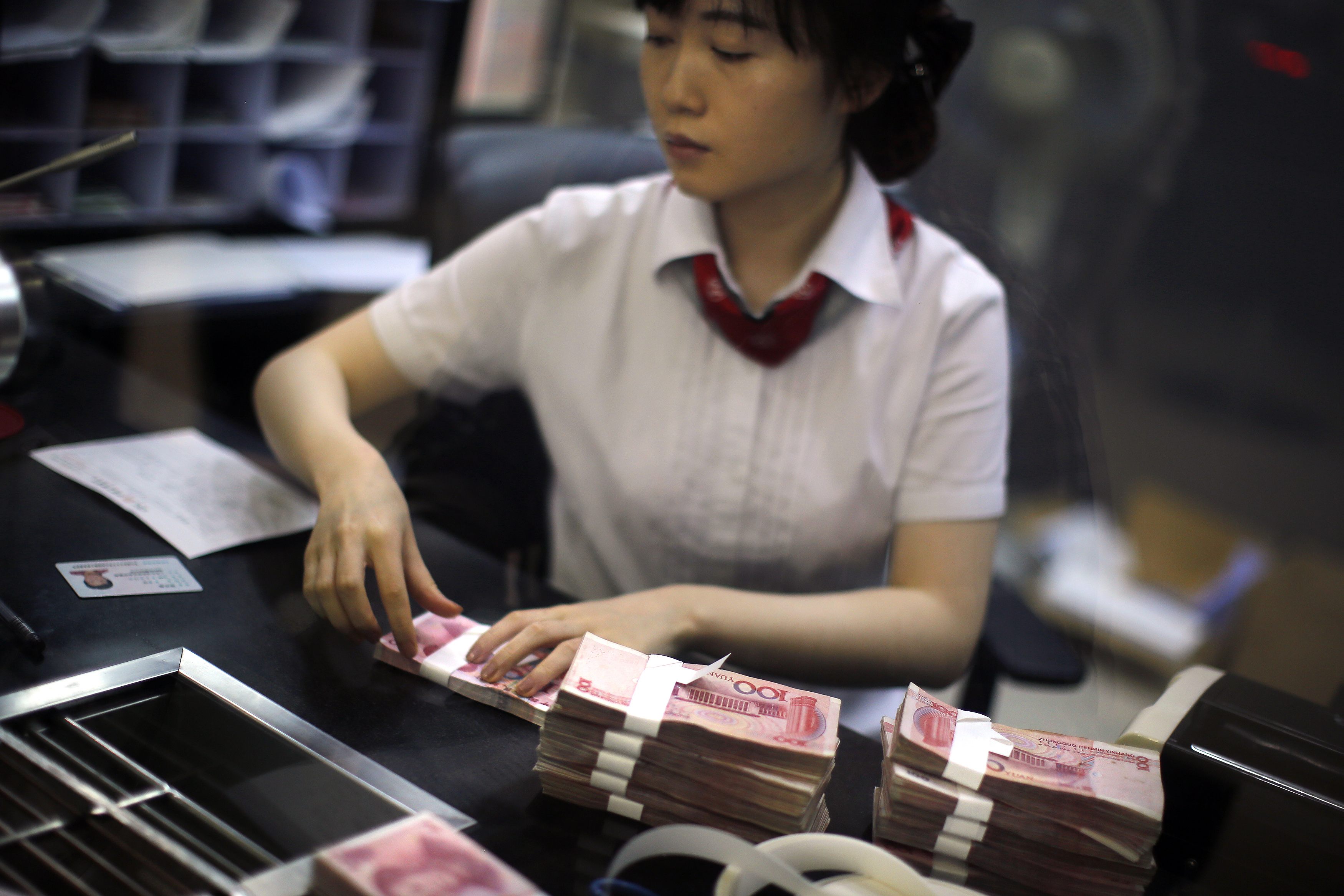 Bloomberg: Απευθείας συναλλαγές μεταξύ γουάν-ευρώ ξεκινά η Κίνα