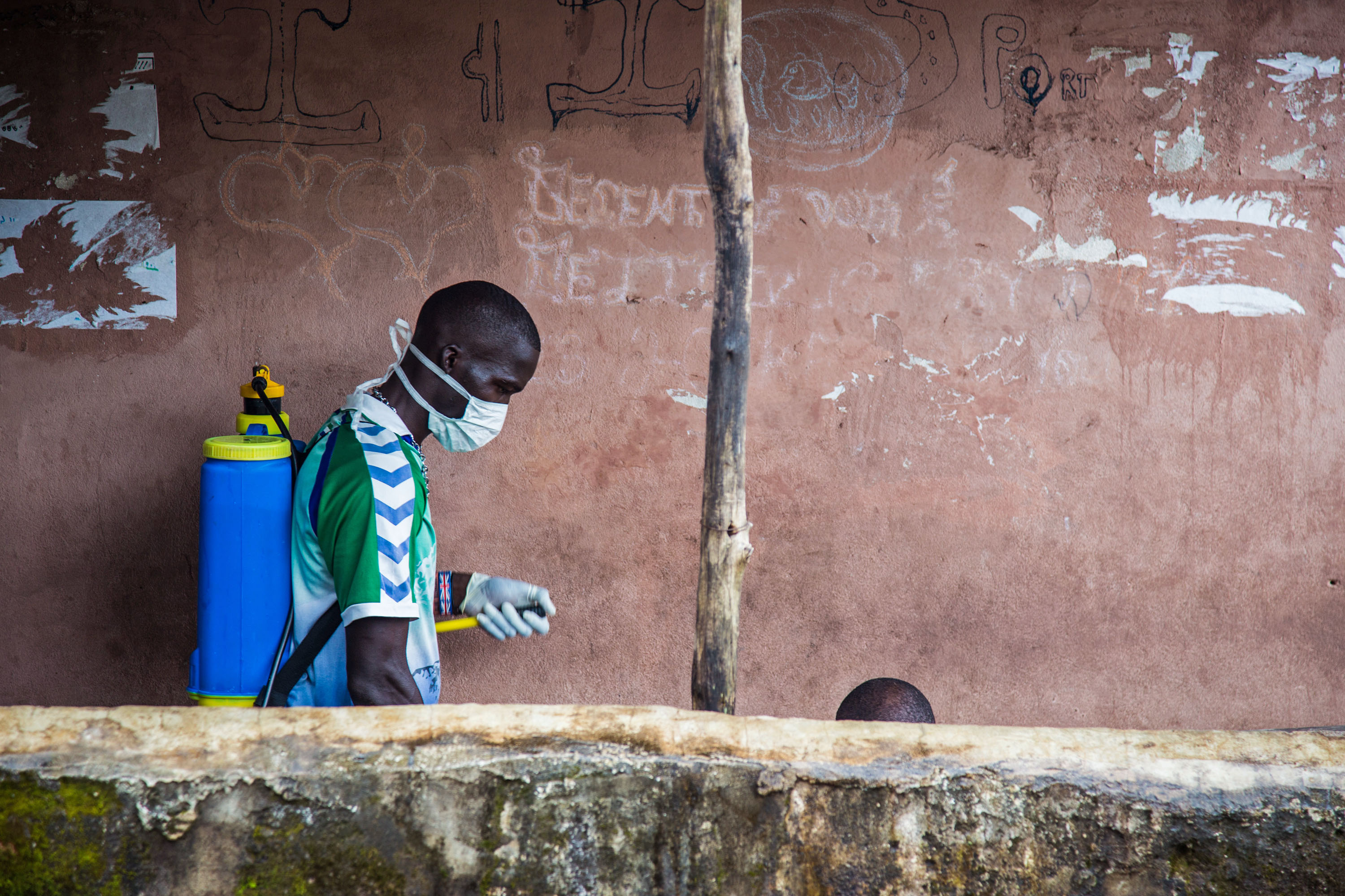 Στις 3.000 τα θύματα του ιού Εμπολα στην Αφρική