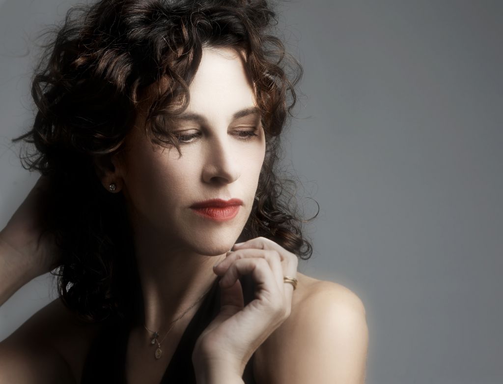 Η Ελευθερία Αρβανιτάκη «Αυτοπροσώπως» στον Νίκο Θρασυβούλου