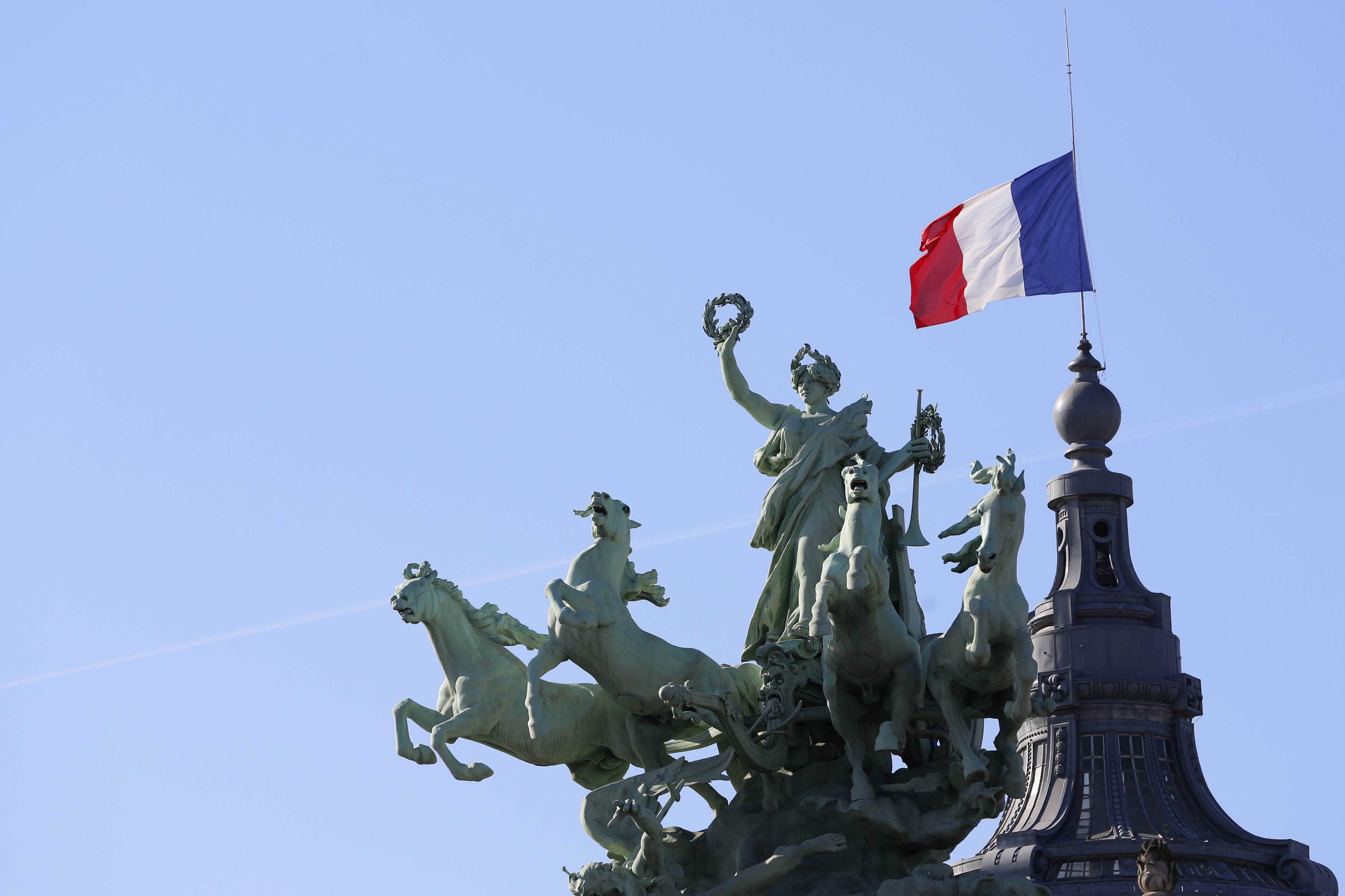 Γαλλία: Η κυβέρνηση αποφασίζει για την τύχη των κλειστών επαγγελμάτων