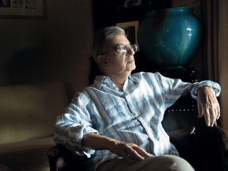 Η ζωή, το έργο και το τέλος του Μένη Κουμανταρέα