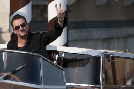 Ιρλανδία: Υπέρ της χαμηλής φορολόγησης πολυεθνικών ο Μπόνο