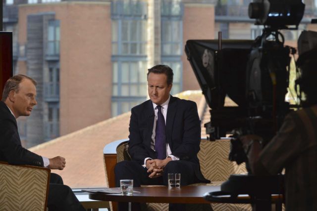 Κάμερον: Επαναλαμβάνει τη δέσμευση για δημοψήφισμα για την ΕΕ