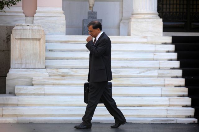 Troika heads to meet with Minister of Finances on Tuesday morning | tovima.gr